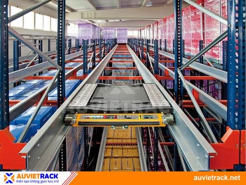 kệ raido shuttle với sức chịu tải trọng lớn từ 500-> 1500kg/ tầng